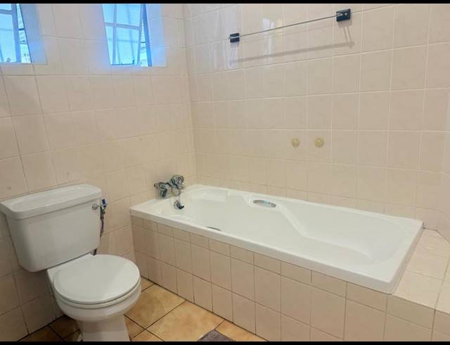 2 BEDROOM HOUSE FOR SALE IN WYCHWOOD